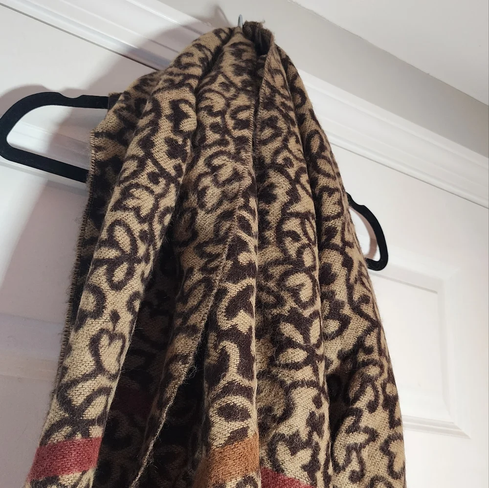 Soft Brown And Tan Patterned Tassle Scarf